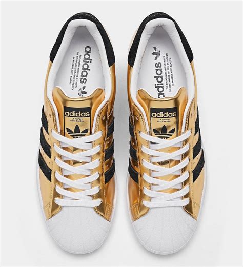 weiße leicht gold adidas superstar|Adidas gold metallic superstar.